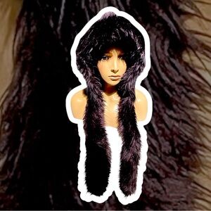 TAMO DESIGN Plush Faux Fur Hood in Black